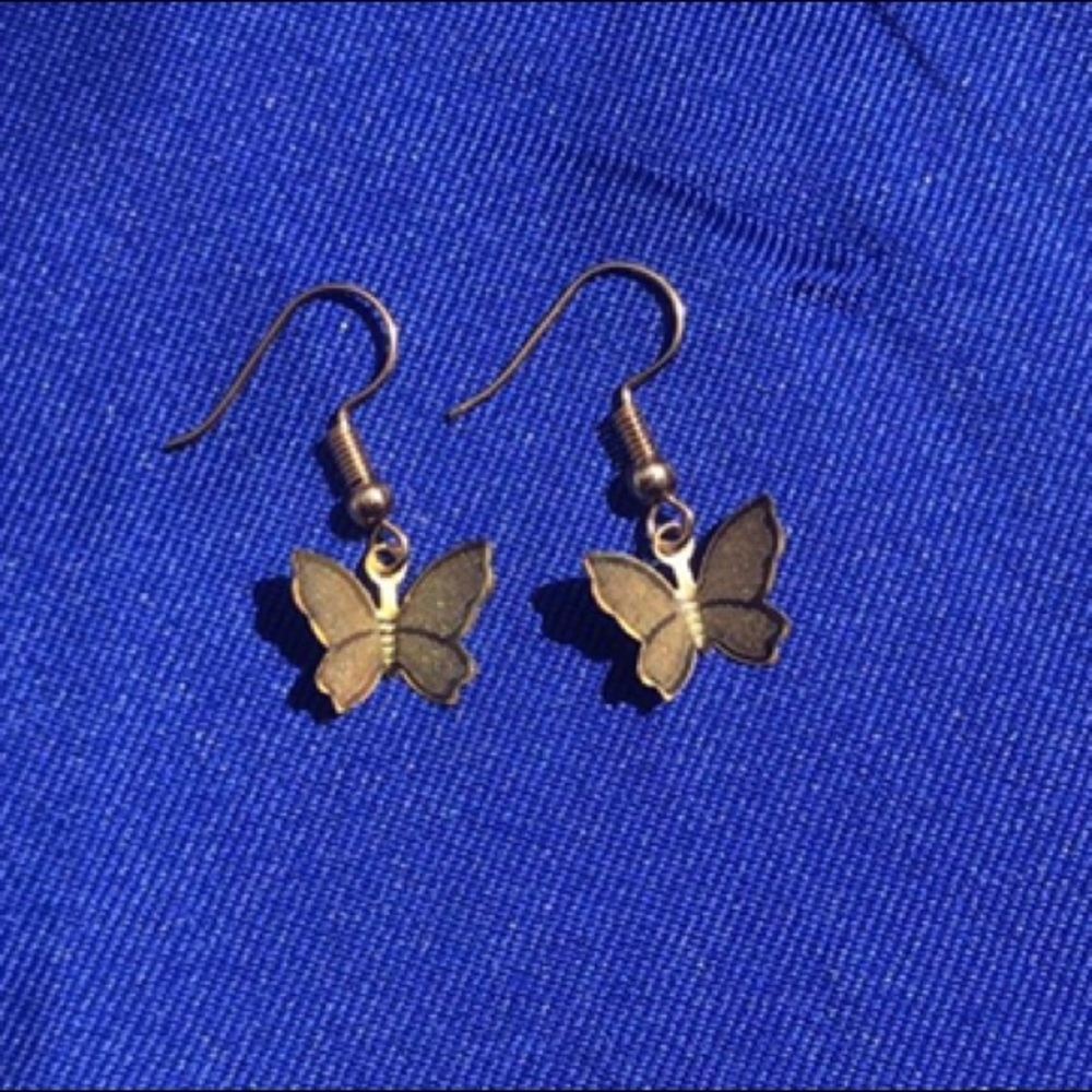Gold butterfly earrings 🦋